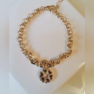Pretty Bird Gold Plated Bracelet with Floral Heart Pendant